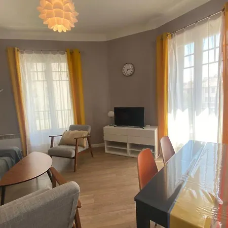 Charmant T3 Lumineux Avec Cuisine Neuve Et Proche Plages A Saint Charles, - Fr-1-239-968 Apartment *